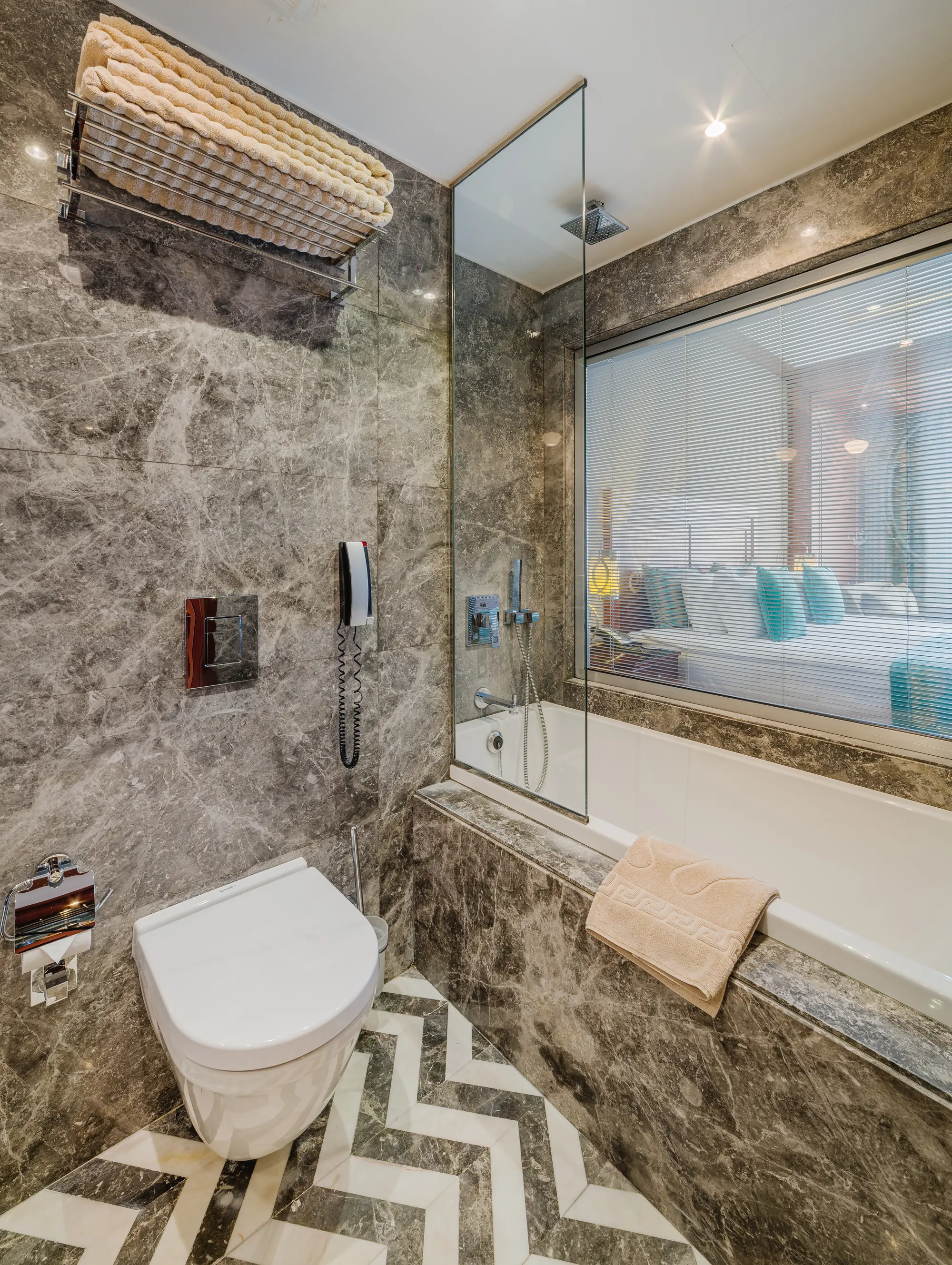 The Arkin Colony Hotel, Room