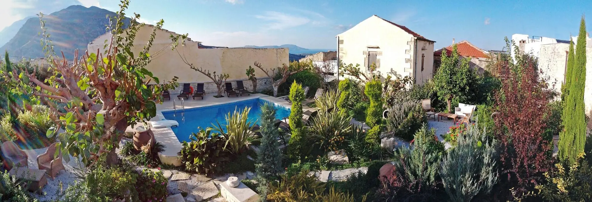 Arcus Suites, Pool