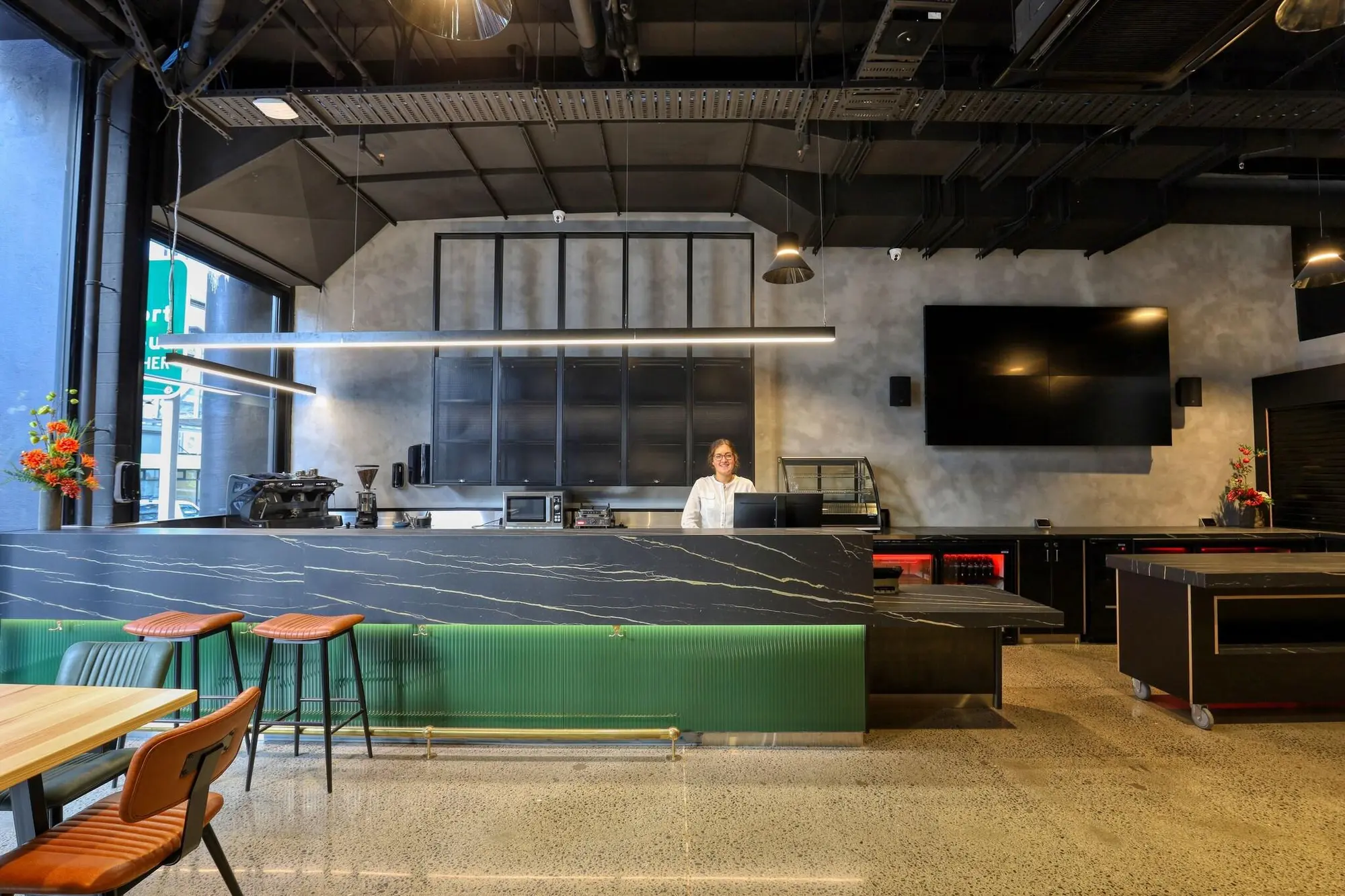 Microtel by Wyndham Wellington, Bar