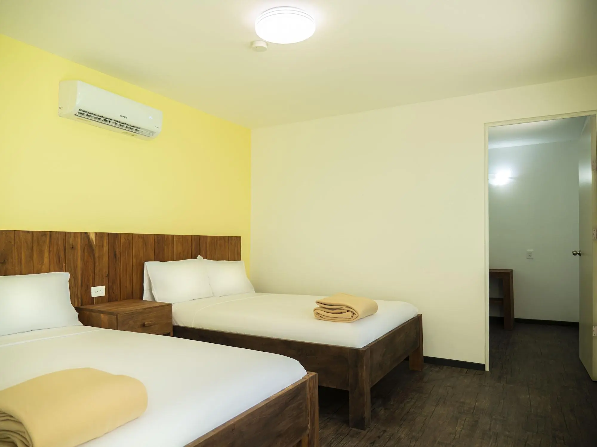 Colorbox Beds and Rooms By Milenium, Room