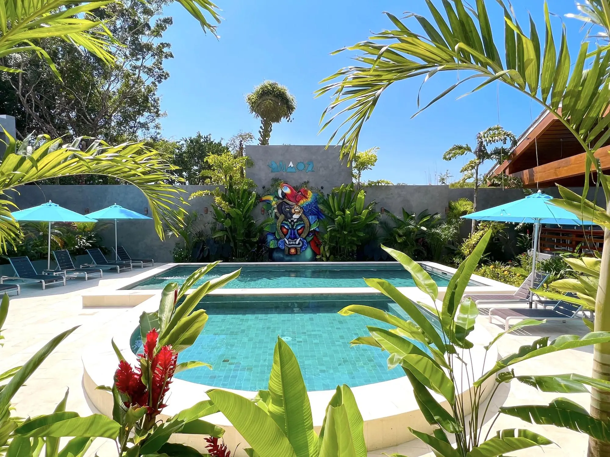 Hotel Naoz, Sports and Entertainment