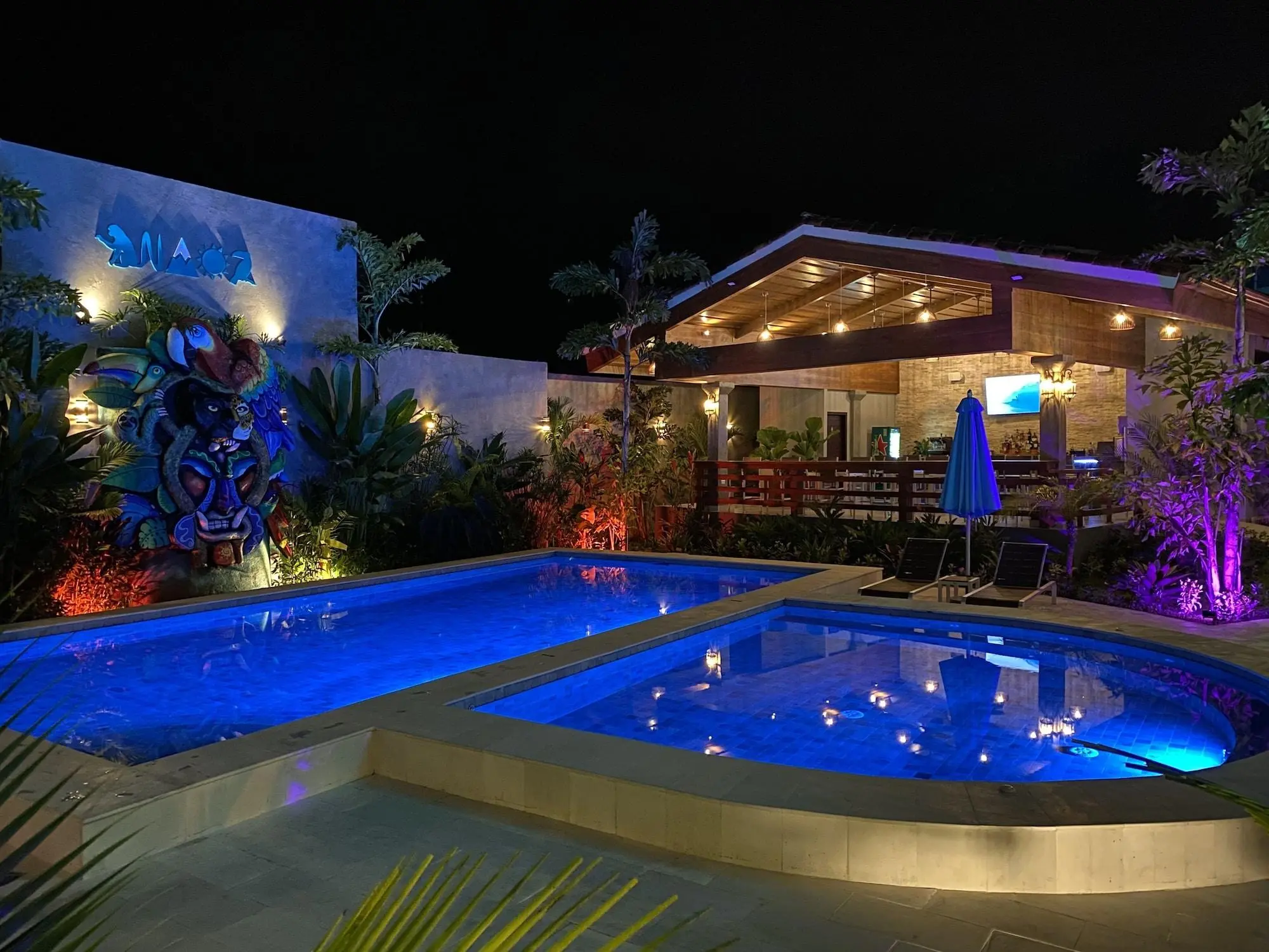 Hotel Naoz, Sports and Entertainment