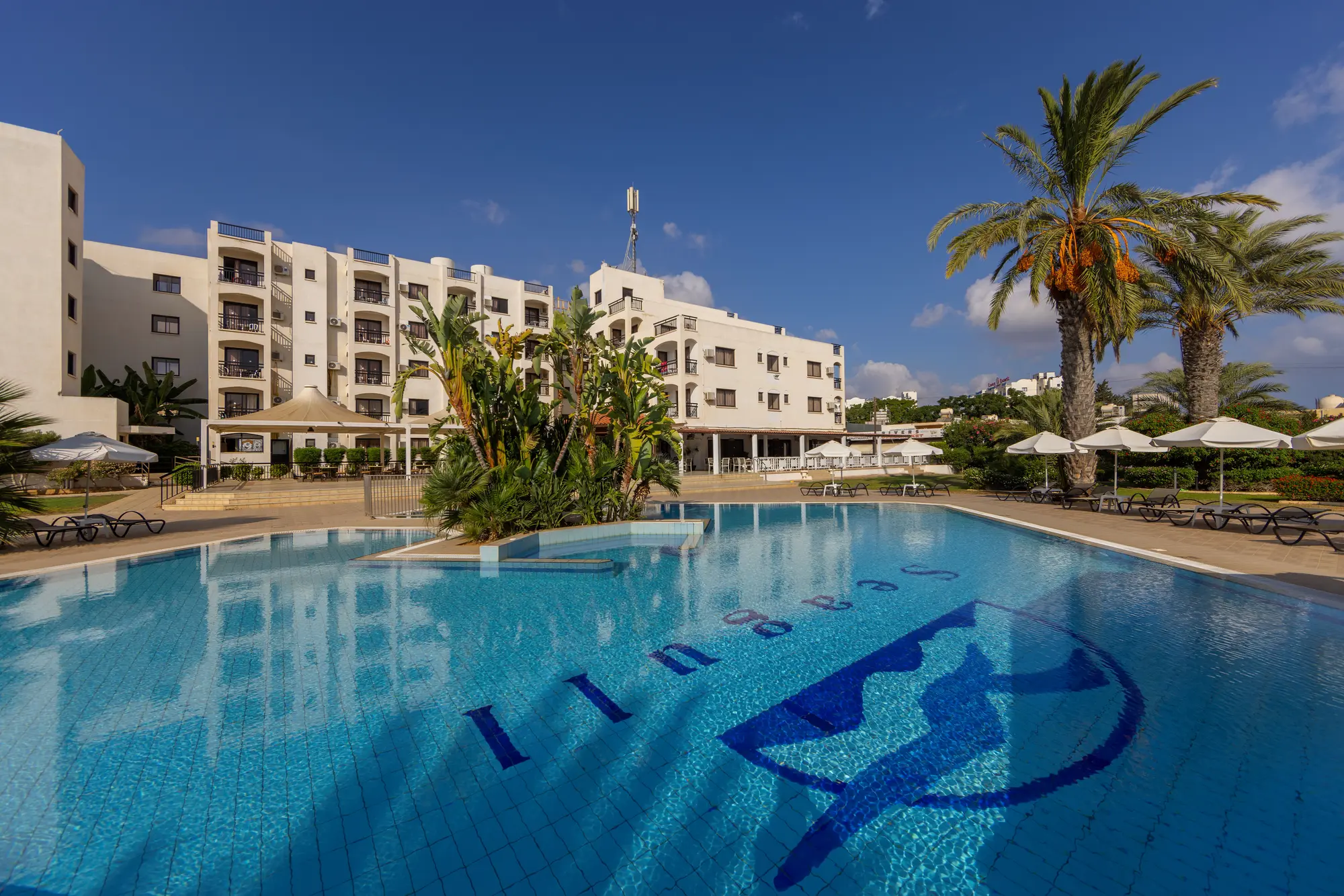 Seagull Hotel Apartments, Pool