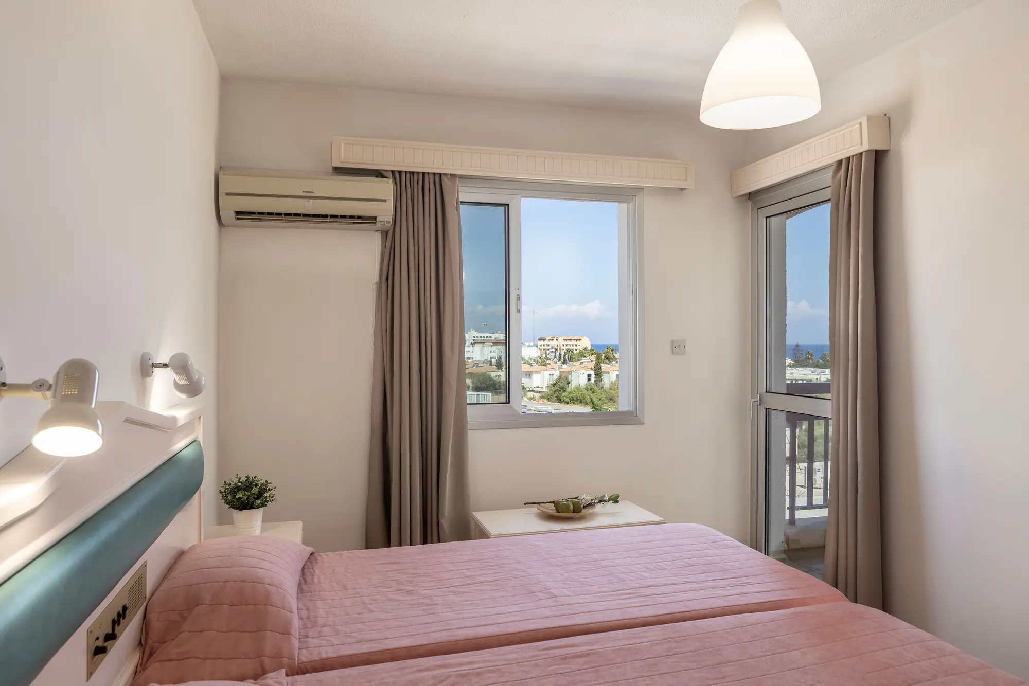 Seagull Hotel Apartments, Room