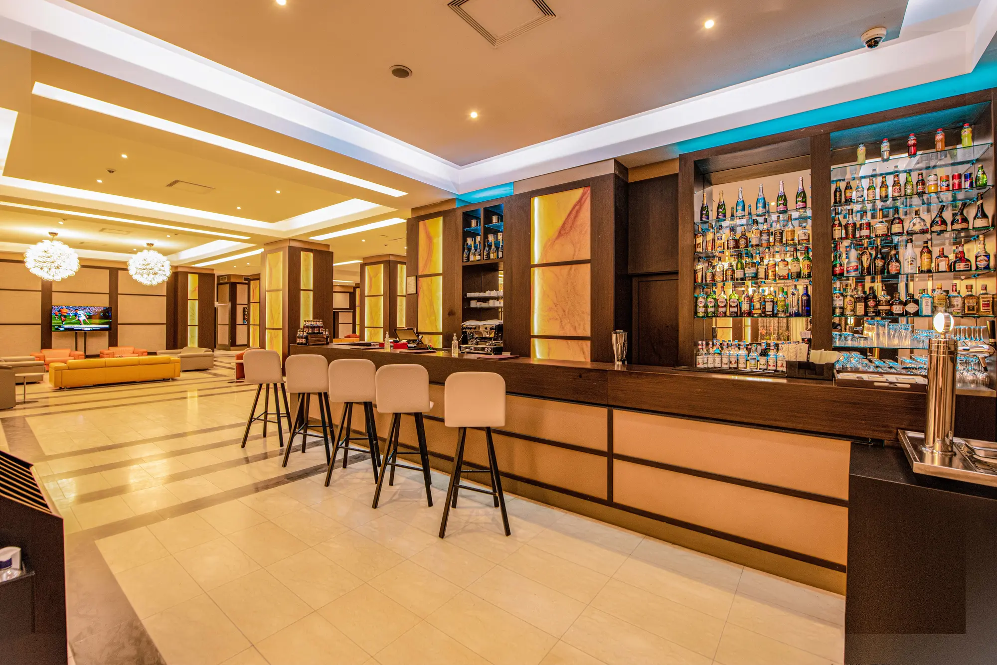 Krystal Palace Douala, Bar