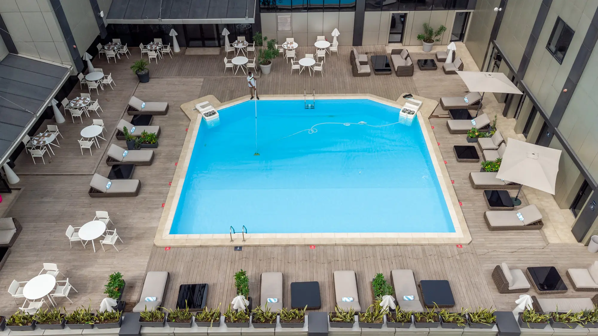 Krystal Palace Douala, Sports and Entertainment