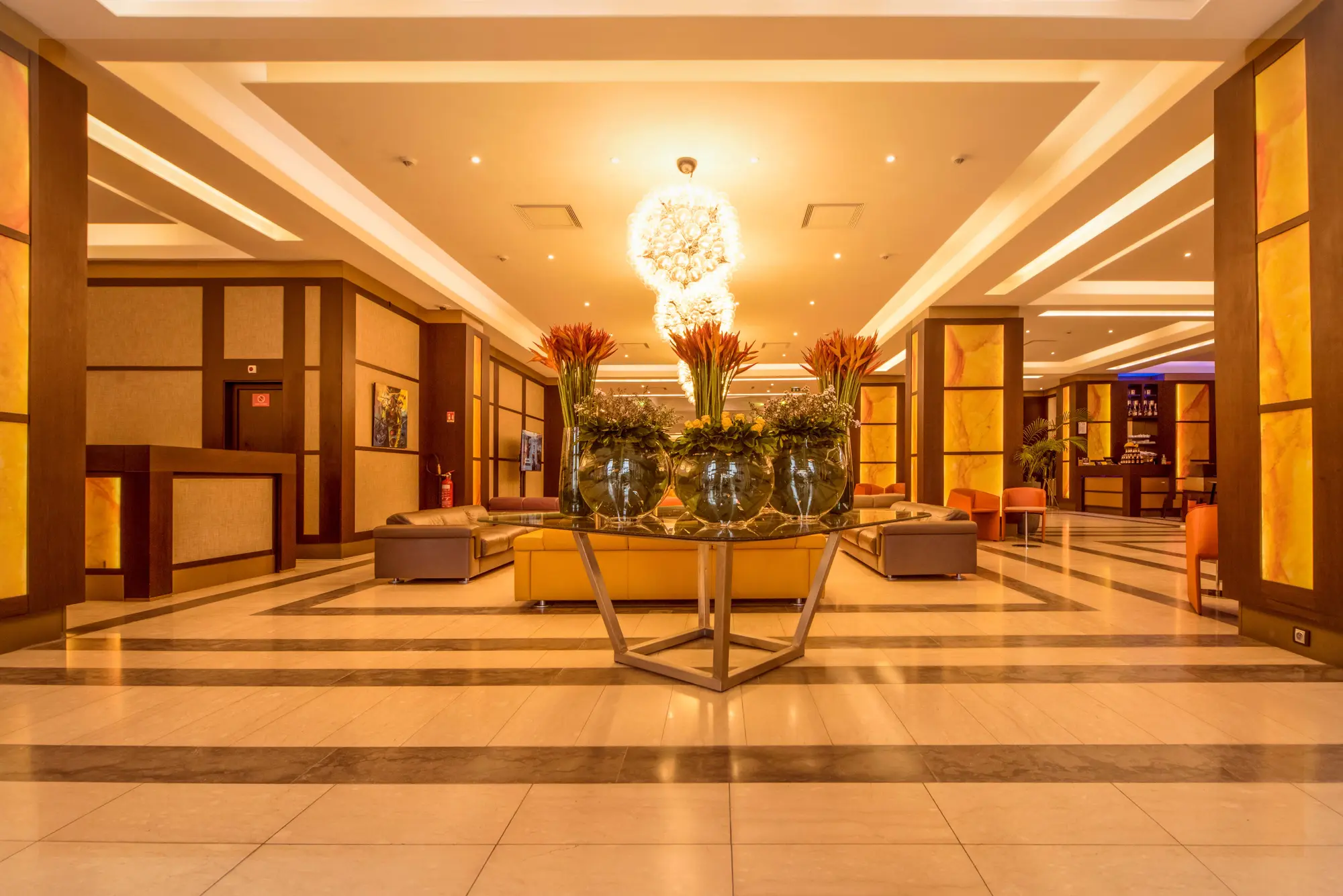Krystal Palace Douala, Lobby