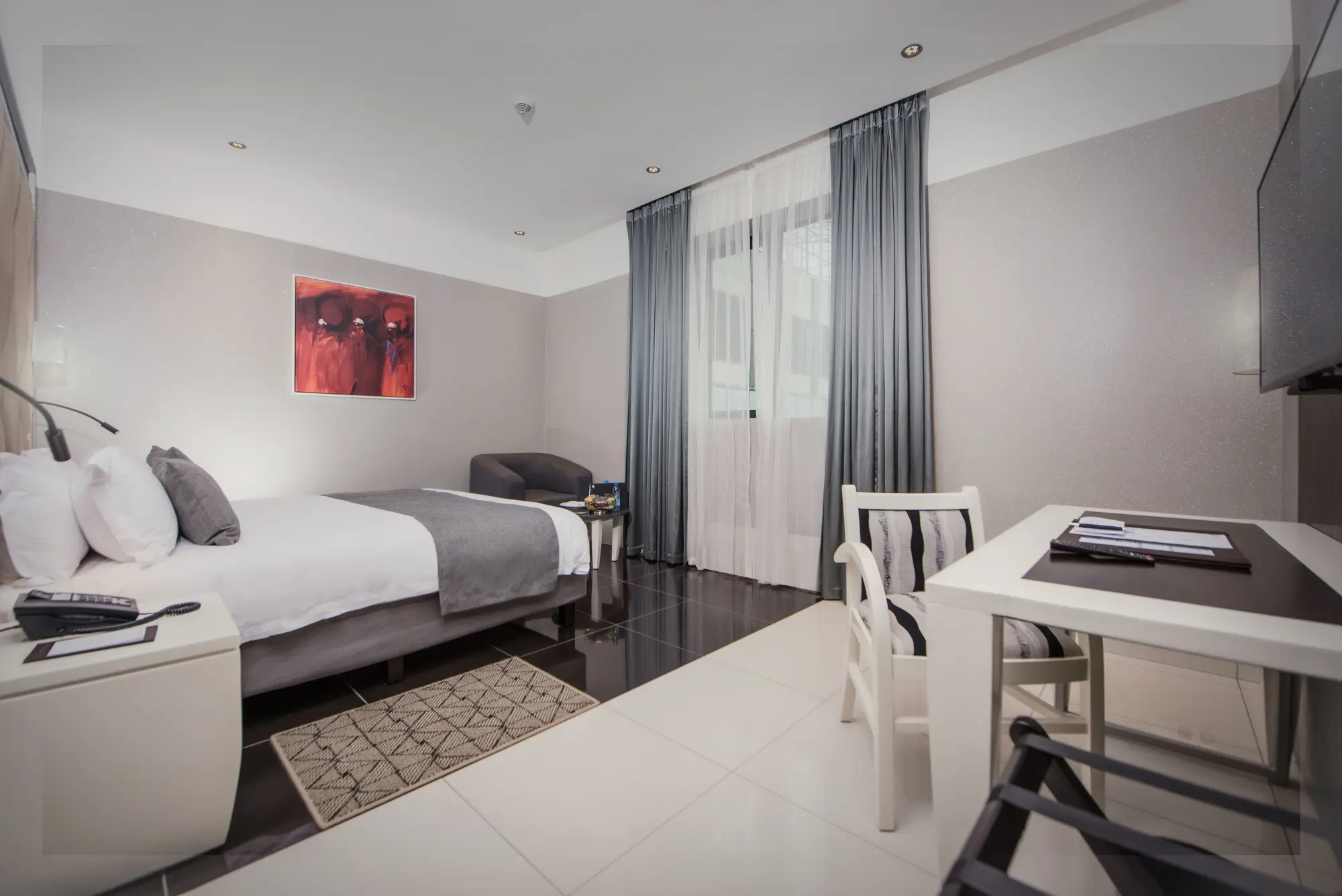 Krystal Palace Douala, Room
