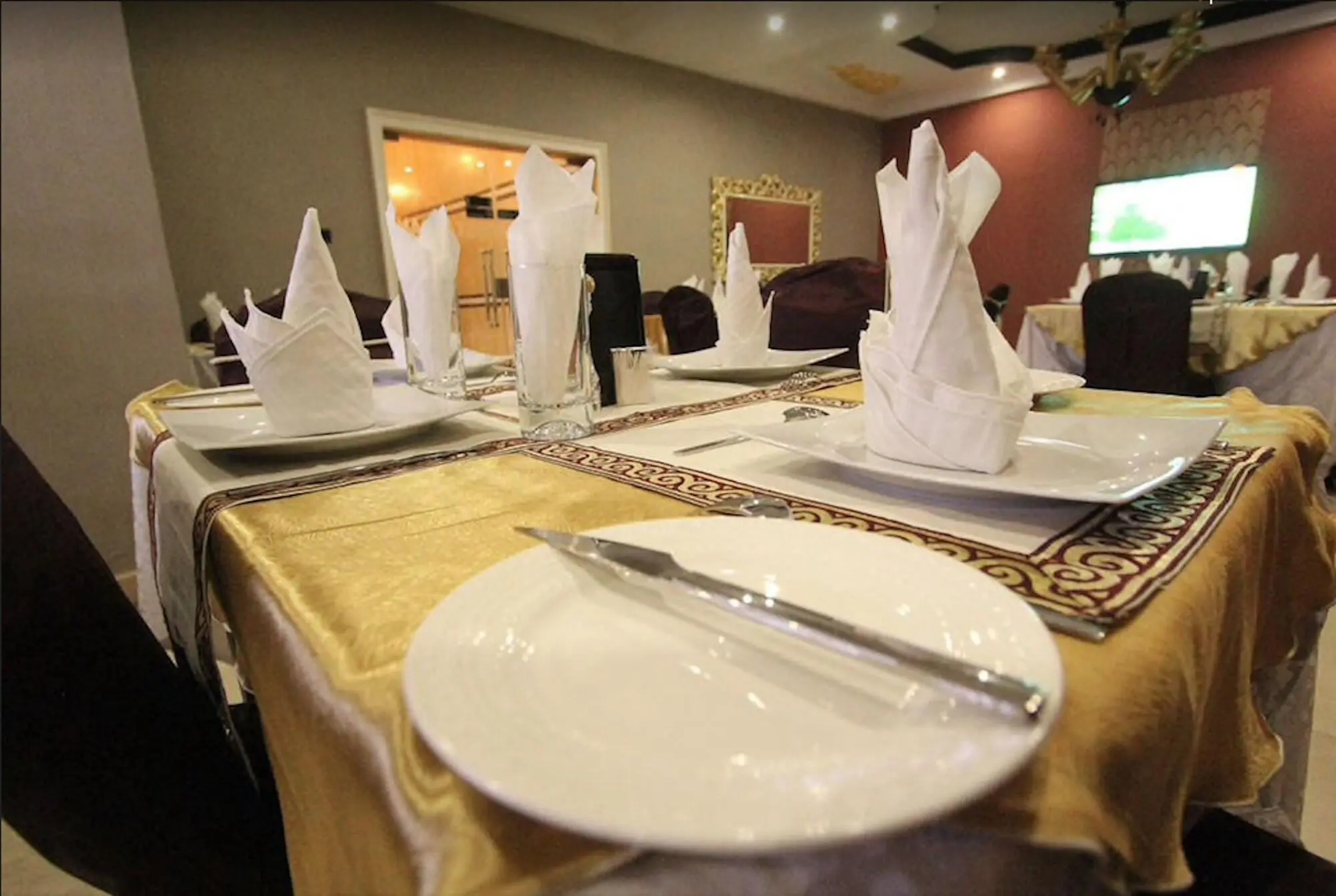 Eterno Hotels Limited, Restaurant