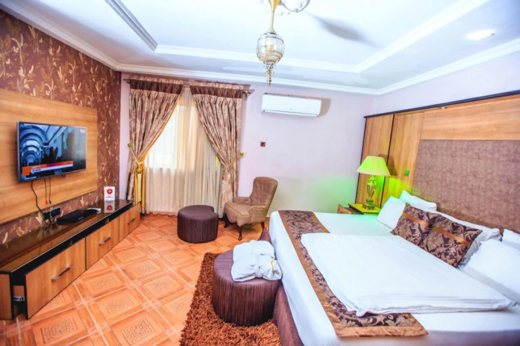 Eterno Hotels Limited, Room