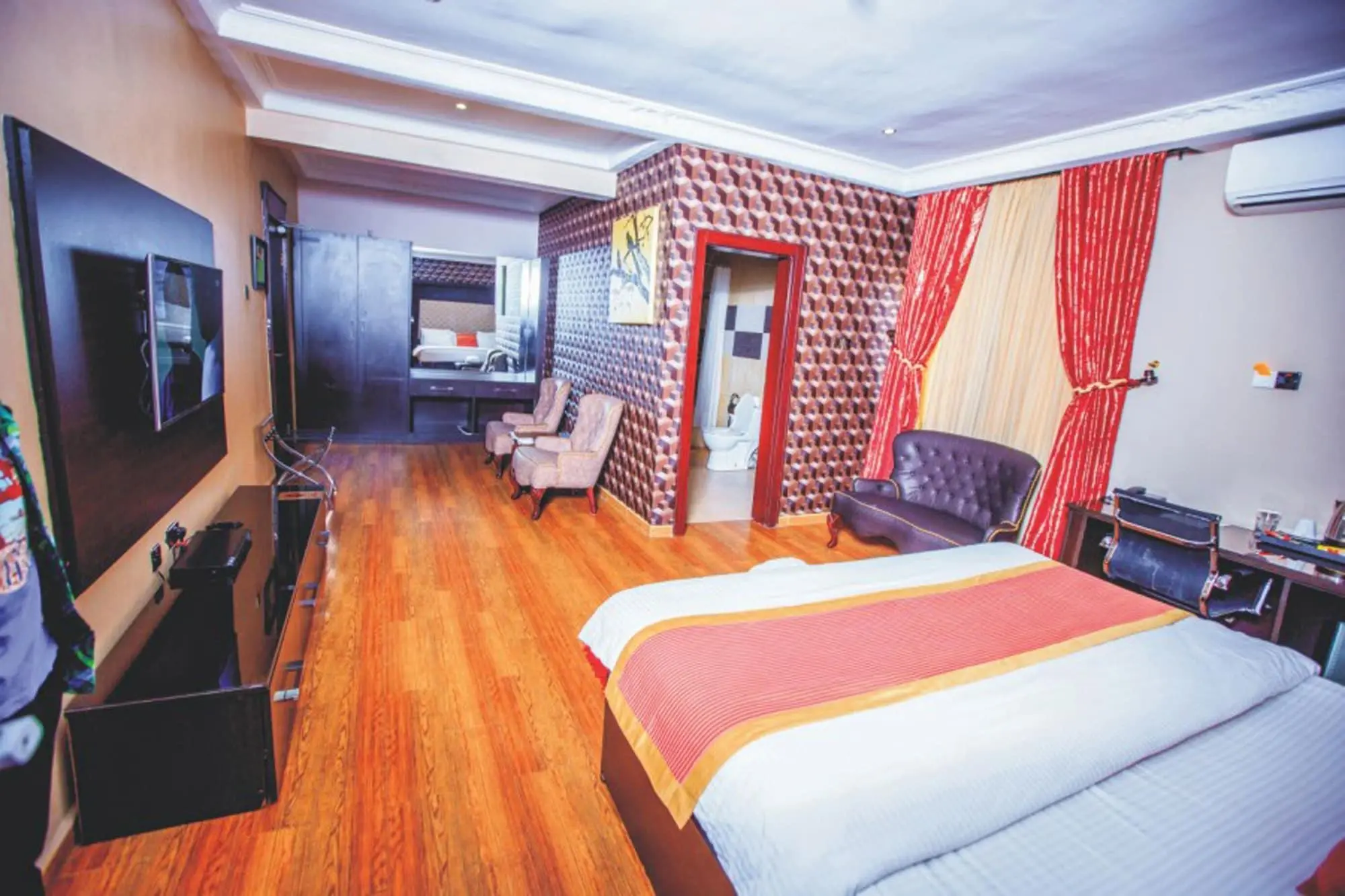 Eterno Hotels Limited, Room