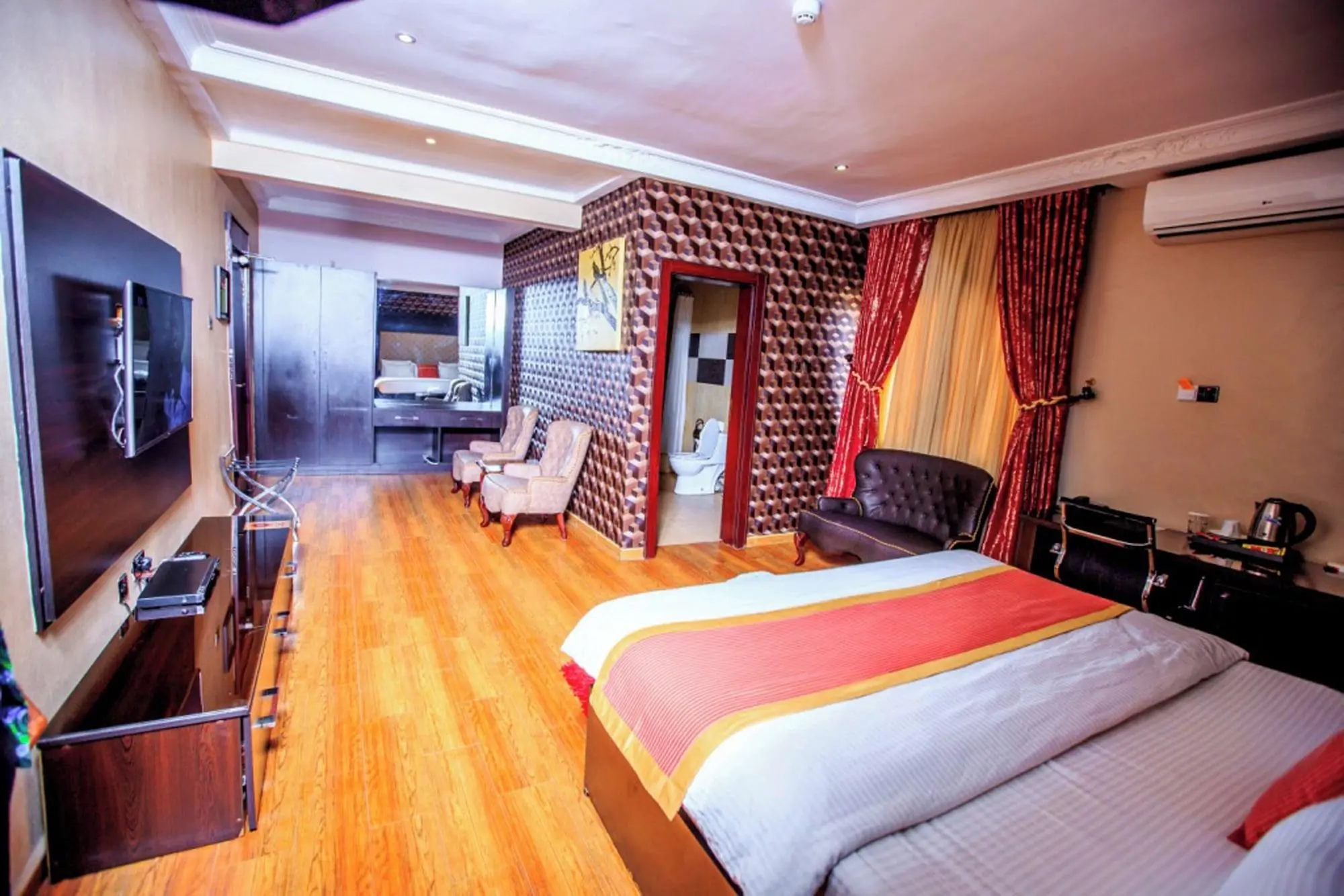 Eterno Hotels Limited, Room