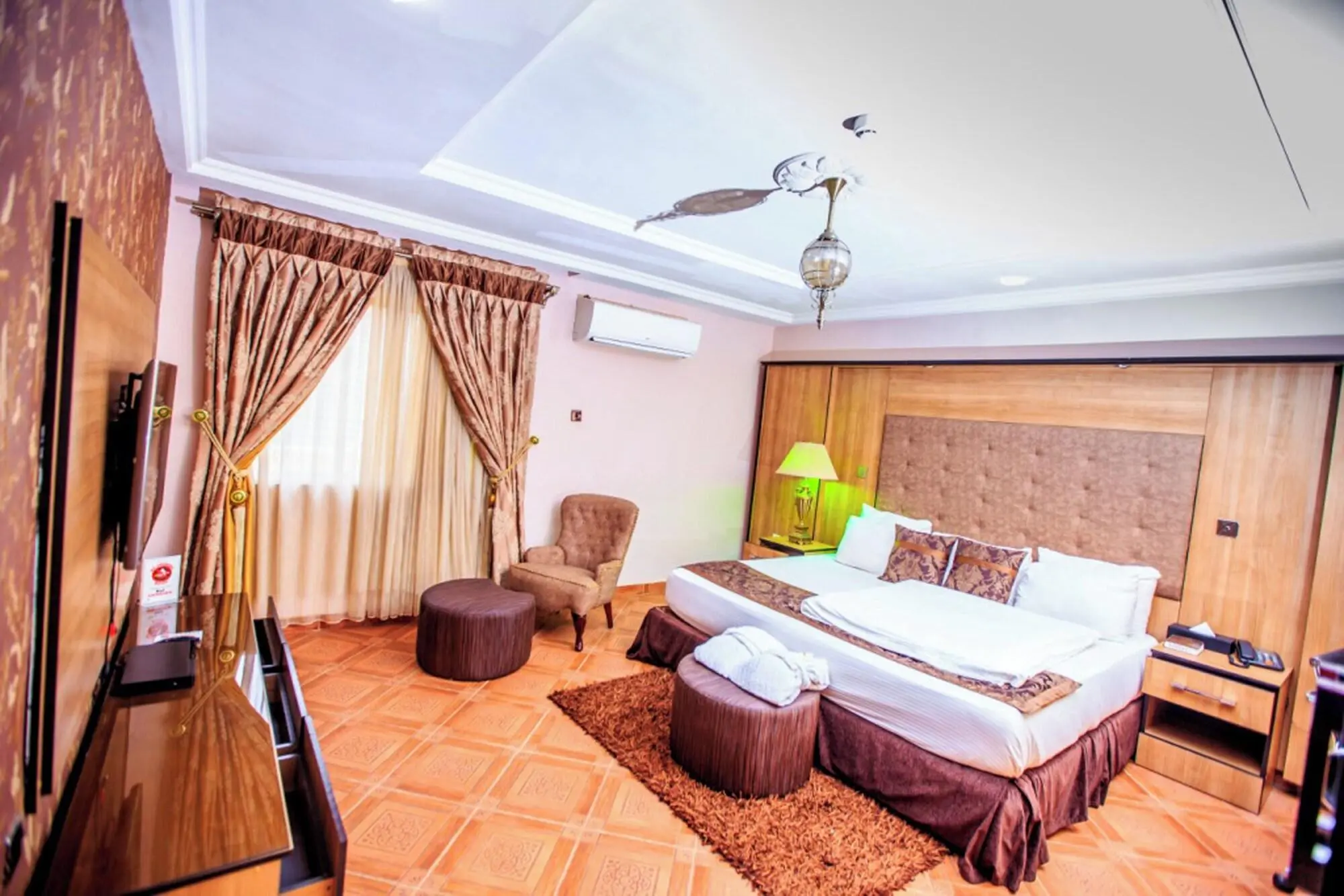Eterno Hotels Limited, Room