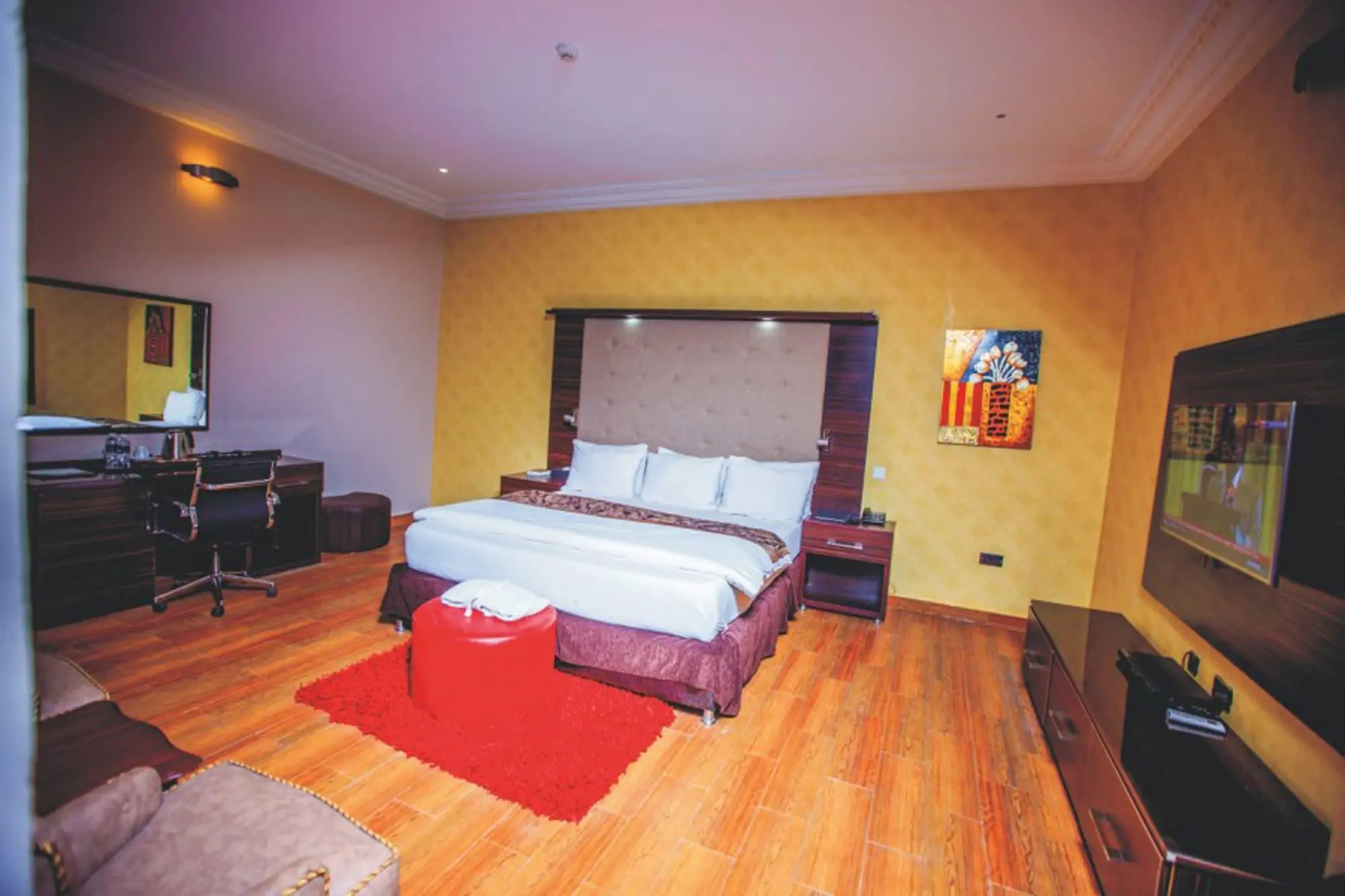 Eterno Hotels Limited, Room