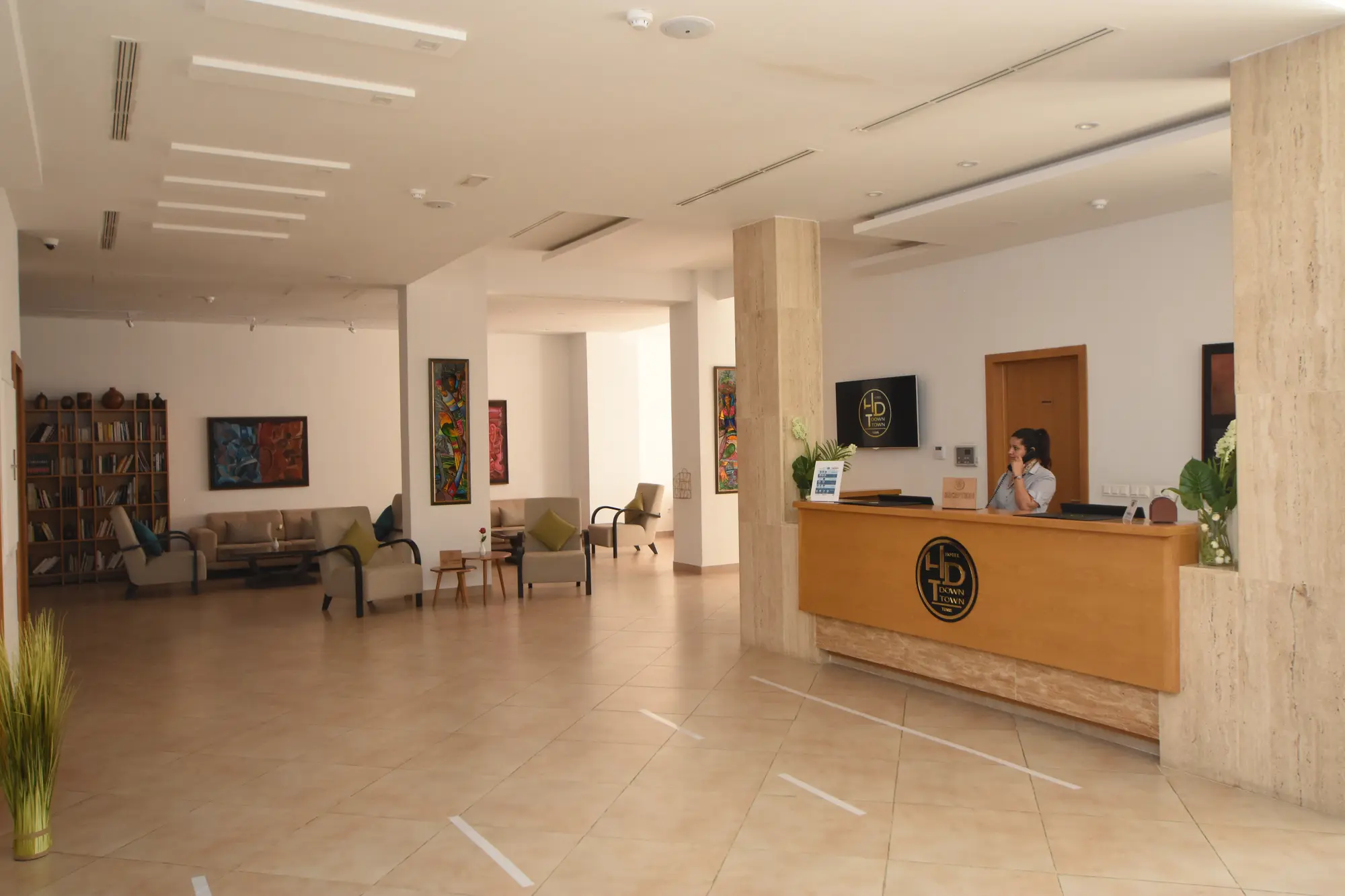 Downtown Tunis Hotel, Lobby