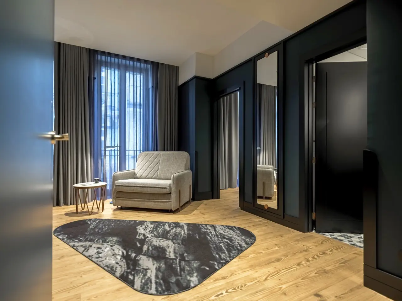 Axis Porto Club, Room