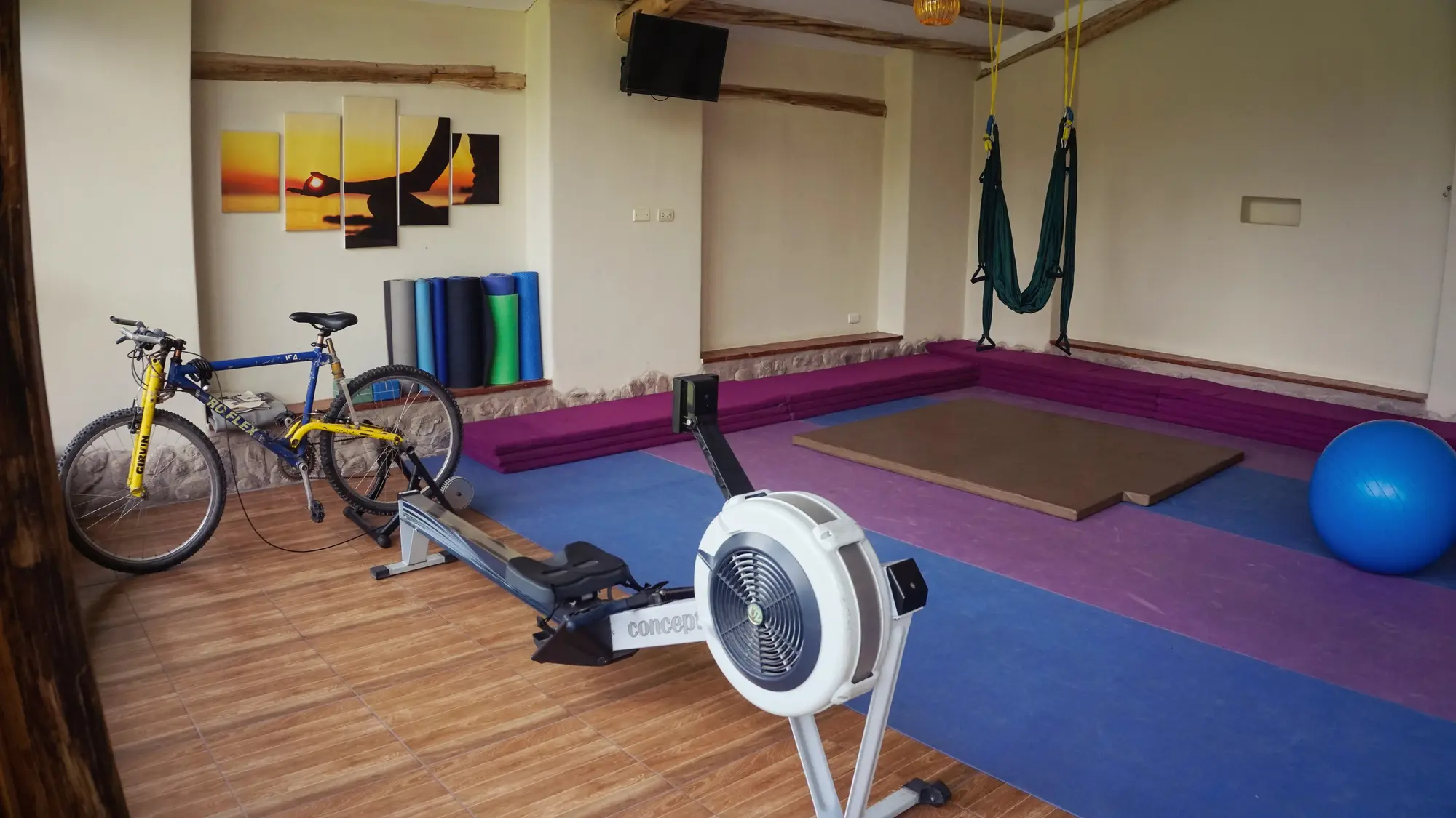 Boutique Lizzy Wasi Hotel, Sports and Entertainment