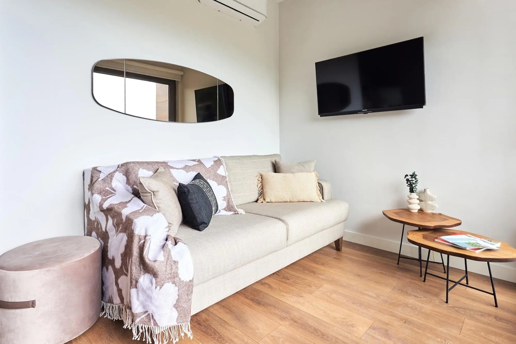 Casa Collection, Room