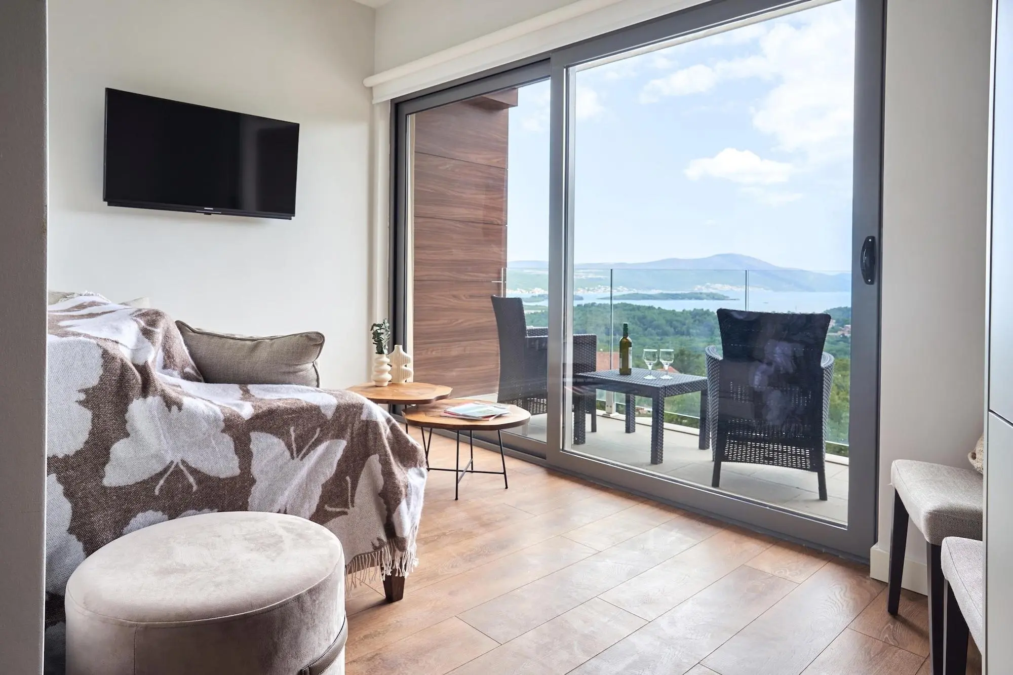 Casa Collection, Room