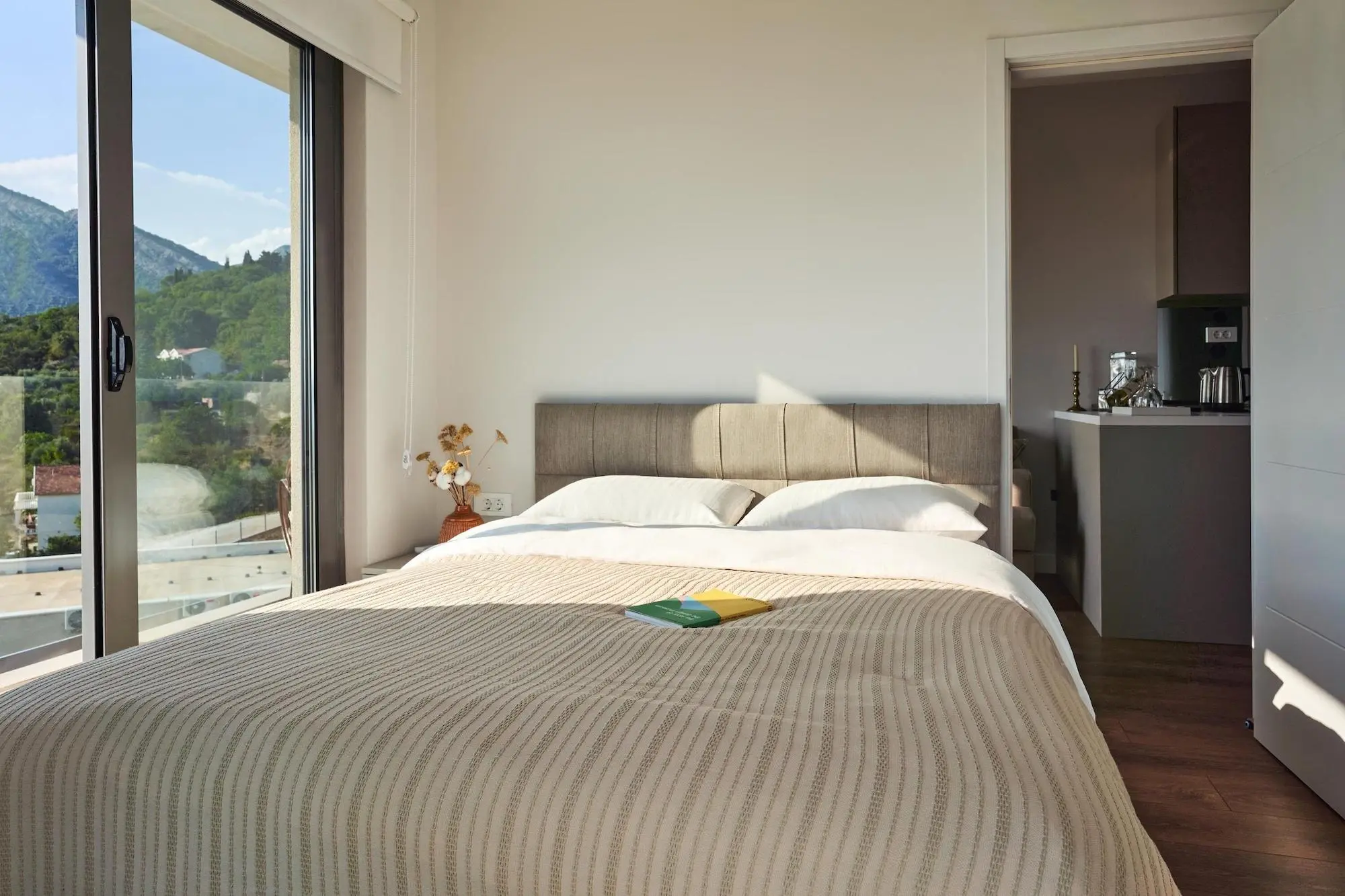 Casa Collection, Room