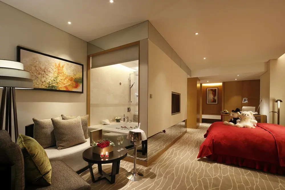 CROWNE PLAZA YANGZHOU, 