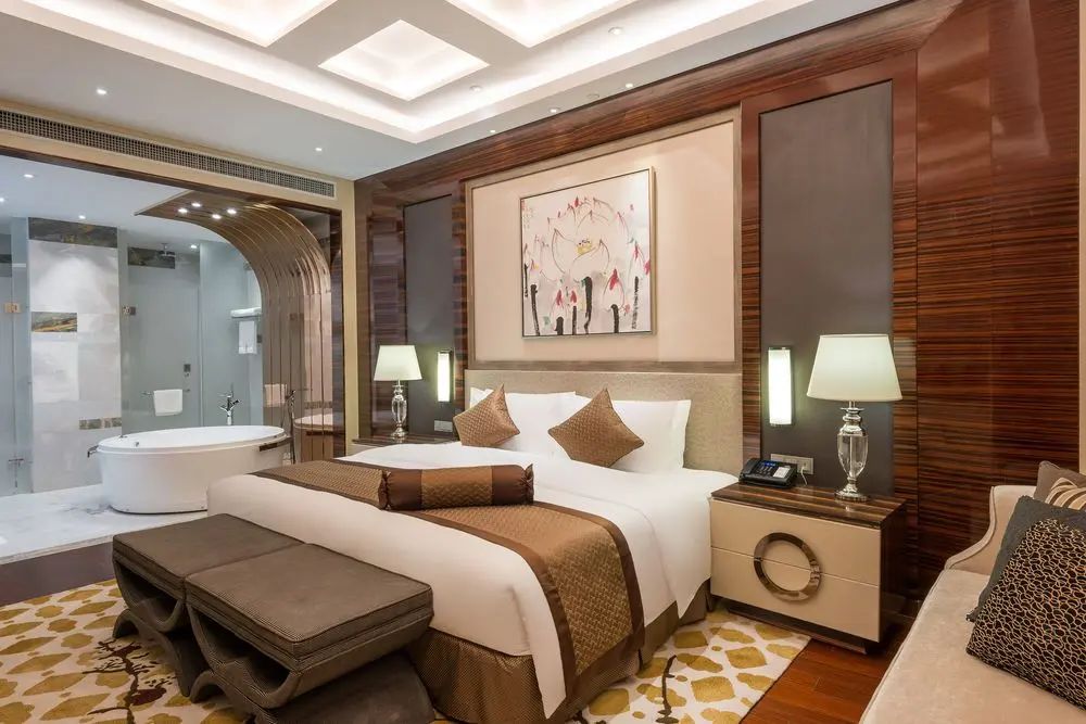 CROWNE PLAZA YANGZHOU, 