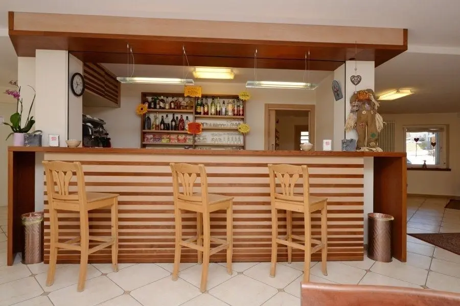 SANTA MARIA AD NIVES, 