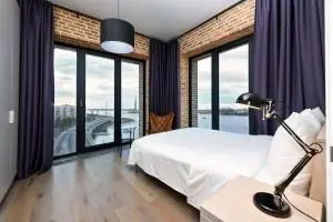 DOCKLANDS APART HOTEL, 