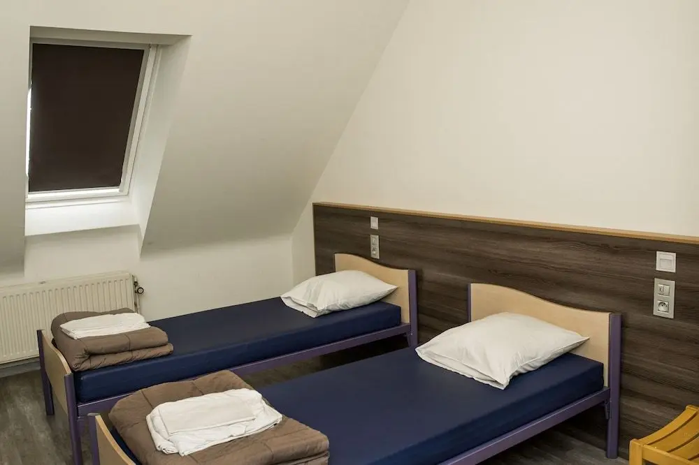 GéNéRATION EUROPE YOUTH HOSTEL, 