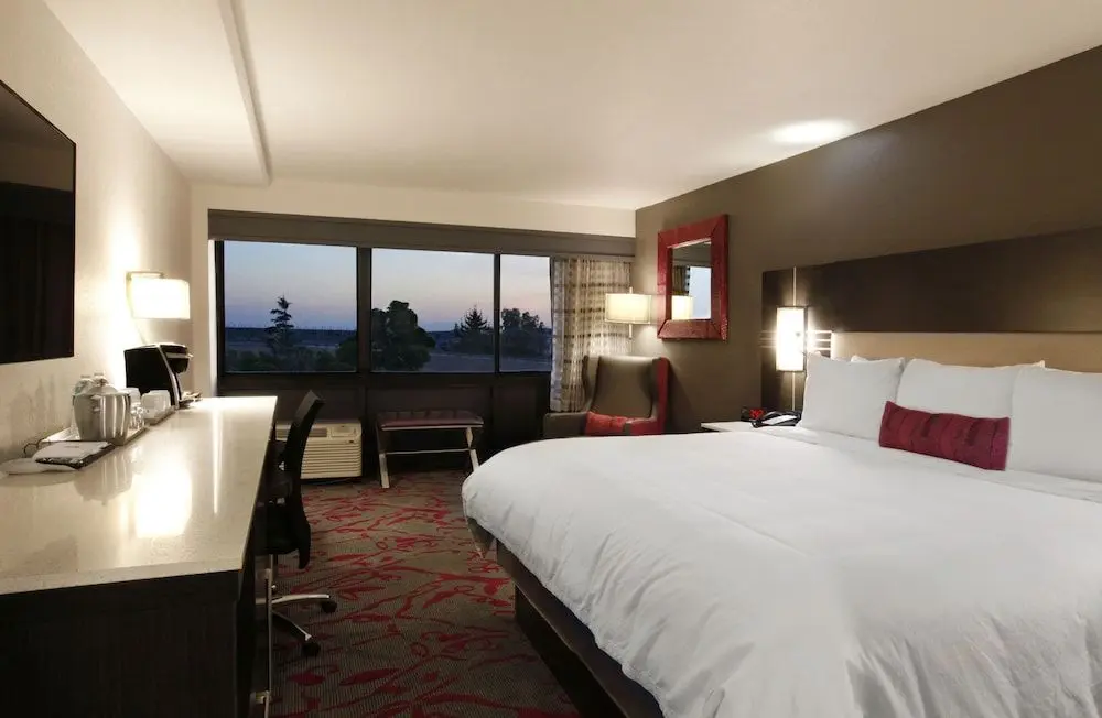 RADISSON HOTEL OAKLAND AIRPORT, 