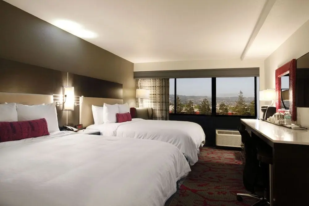 RADISSON HOTEL OAKLAND AIRPORT, 