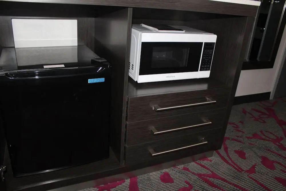 RADISSON HOTEL OAKLAND AIRPORT, 