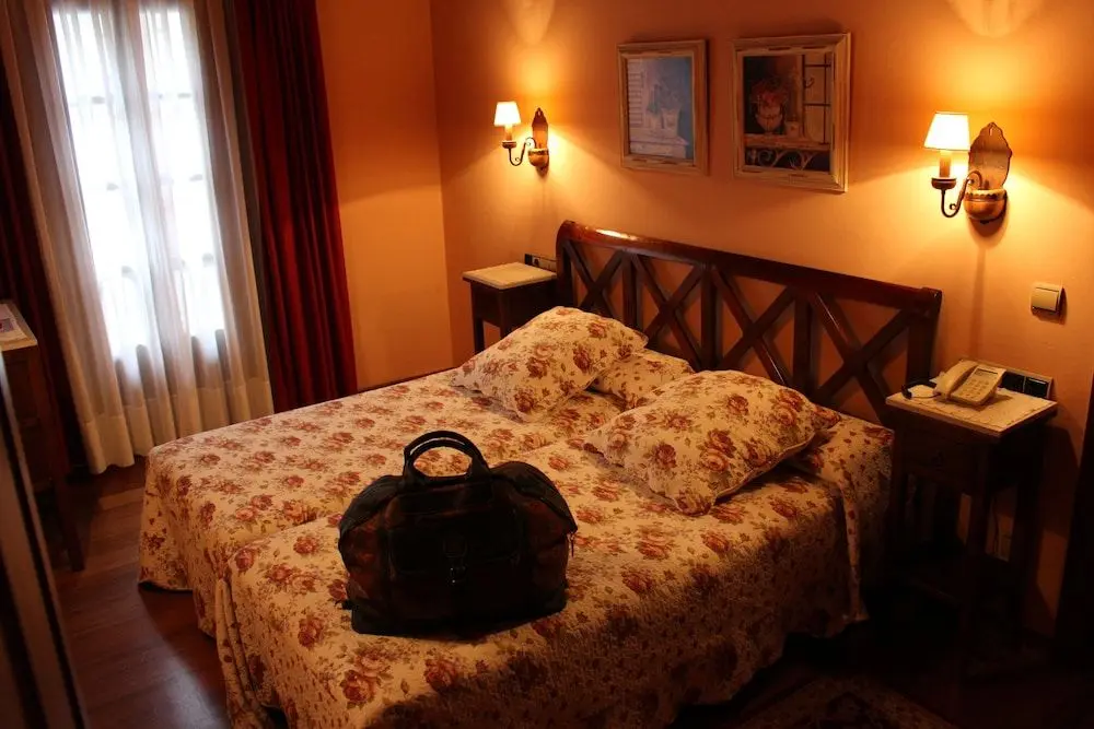 HOTEL CASA PRENDES, 
