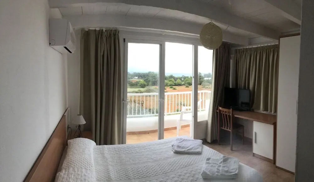 HOSTAL CALA BOIX, 