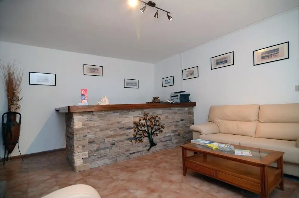 HOSTAL CALA BOIX, 