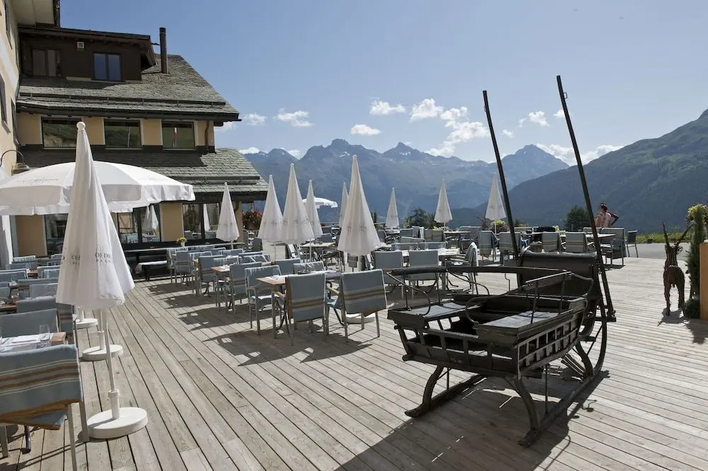 HOTEL SALASTRAINS, 