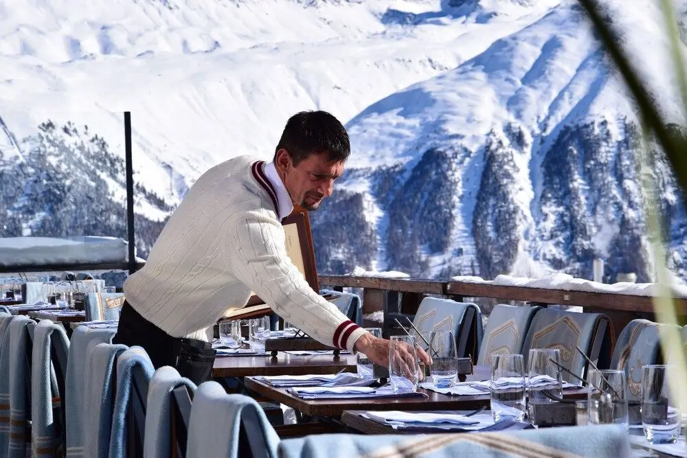 HOTEL SALASTRAINS, 