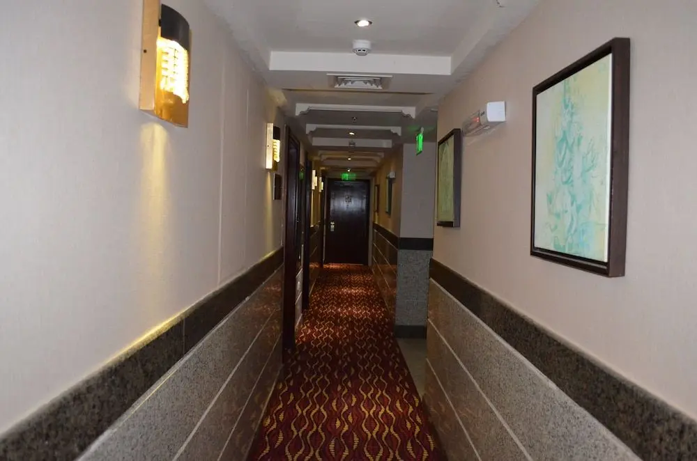 ROTANA AL MESK HOTEL, 