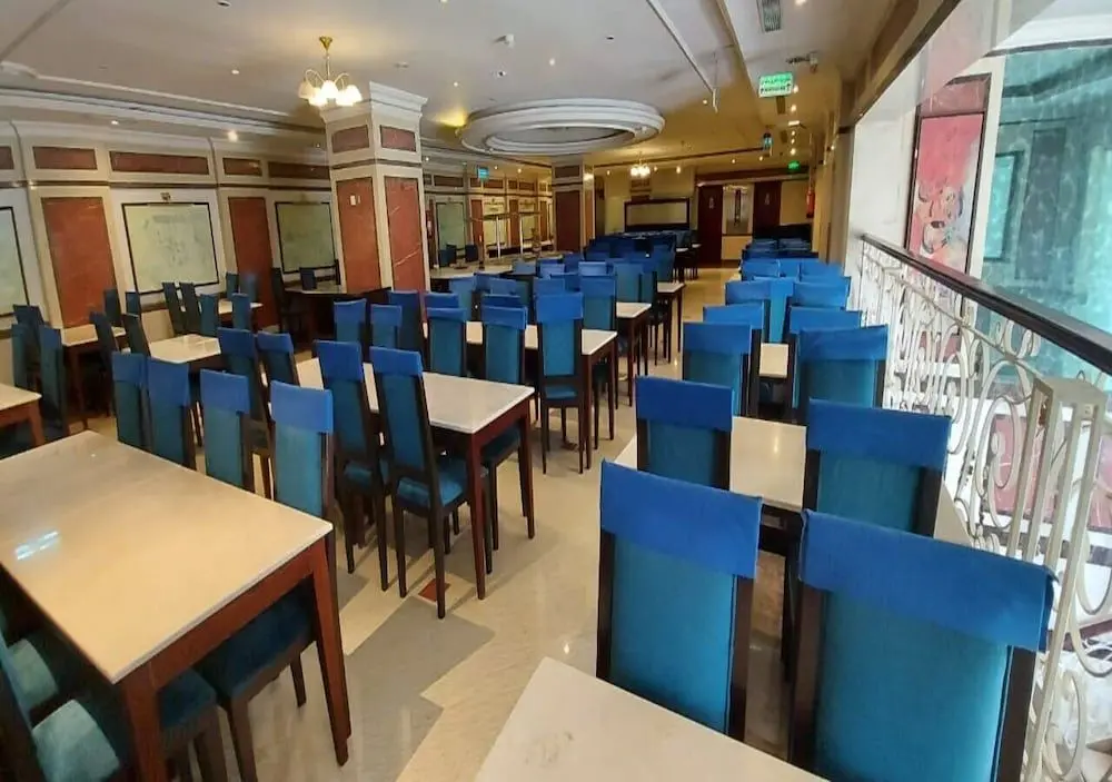 ROTANA AL MESK HOTEL, 