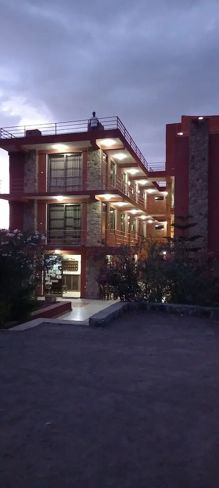 ZAN-SEYOUM HOTEL, 