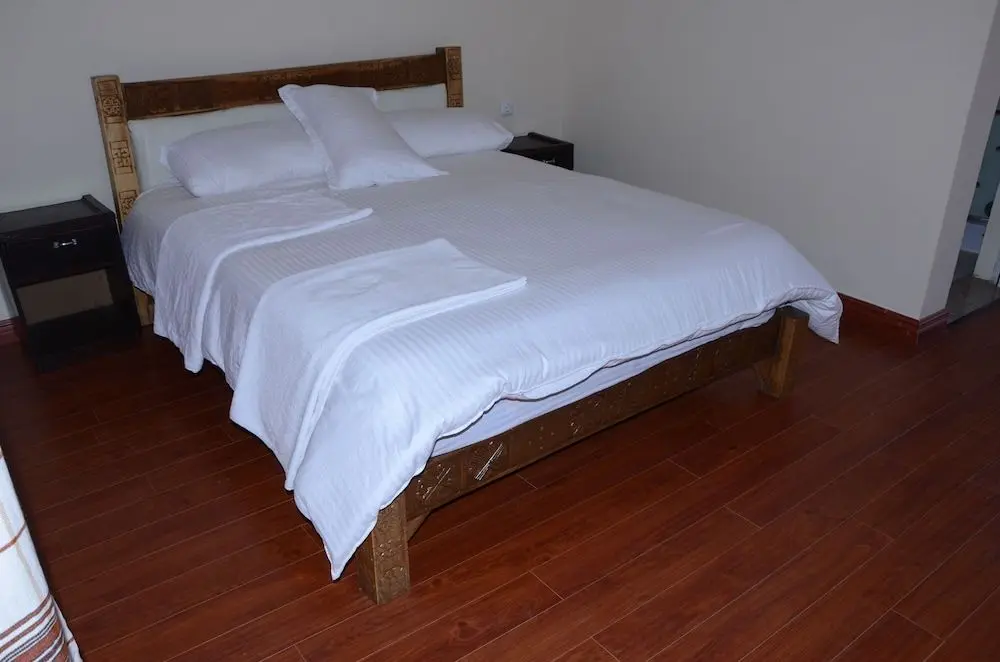 ZAN-SEYOUM HOTEL, 