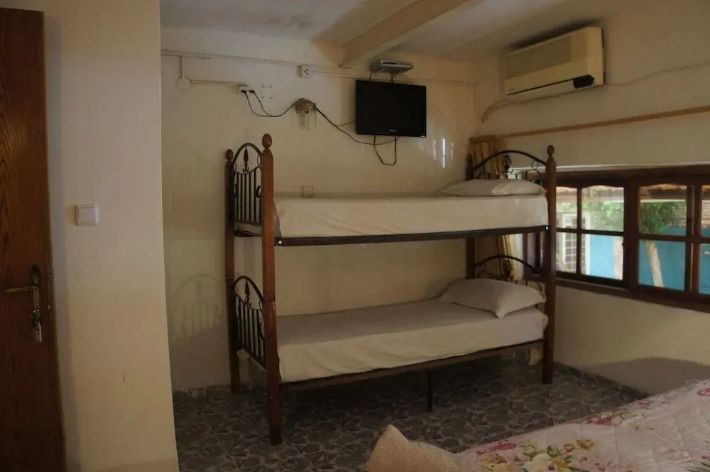 AKKO GATE HOSTEL, 