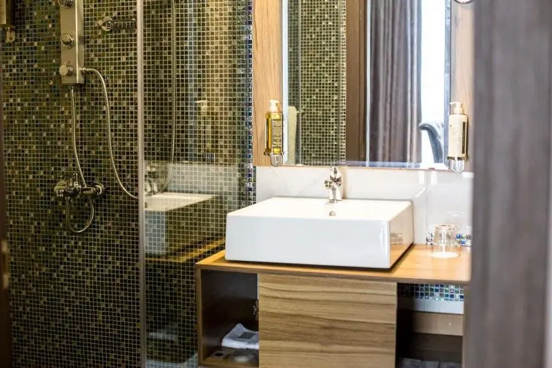 ROYAL RESIDENCES BY DESIGN UNION, 