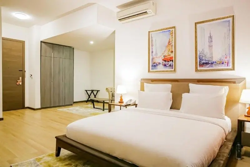 ROYAL RESIDENCES BY DESIGN UNION, 