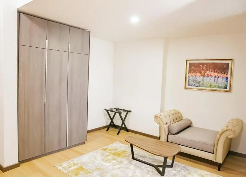 ROYAL RESIDENCES BY DESIGN UNION, 