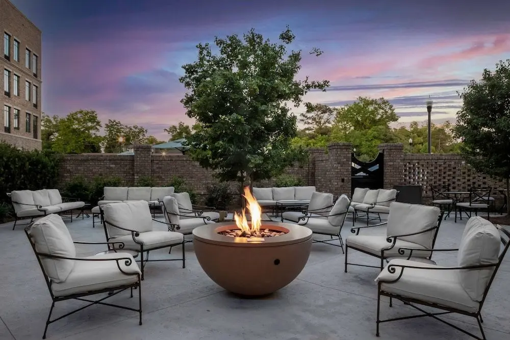 COURTYARD BY MARRIOTT THOMASVILLE DOWNTOWN, 
