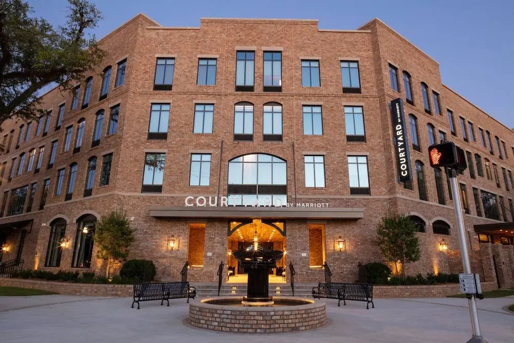 COURTYARD BY MARRIOTT THOMASVILLE DOWNTOWN, 