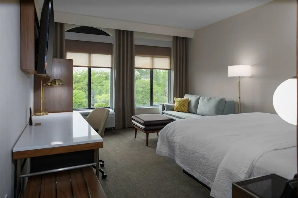 COURTYARD BY MARRIOTT THOMASVILLE DOWNTOWN, 