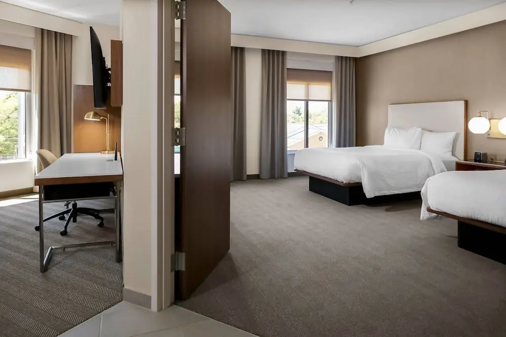 COURTYARD BY MARRIOTT THOMASVILLE DOWNTOWN, 