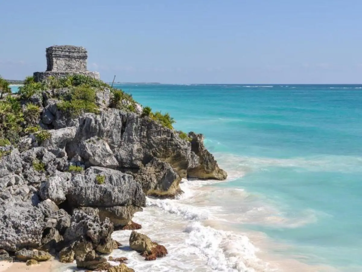 Aztecs & Mayas with the Maya Train